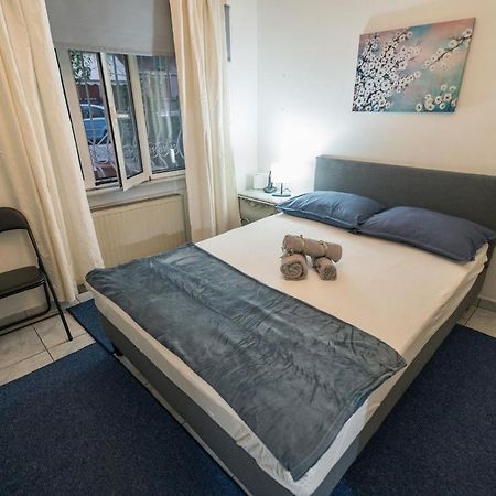 Marina Apartment 피레아스 외부 사진